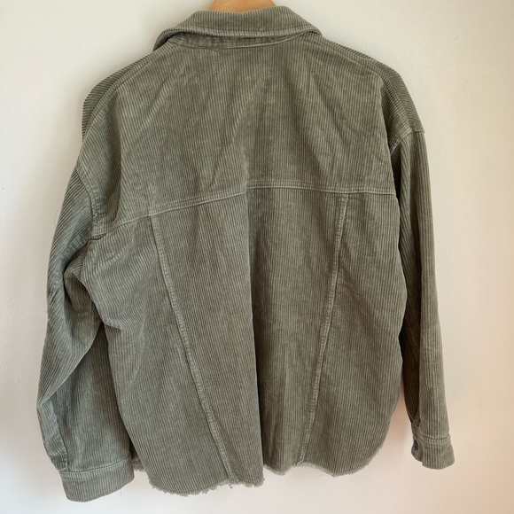 ⭐️HOST PICK⭐️ Zara Green Ribbed Button Down Jacket - Picture 3 of 5